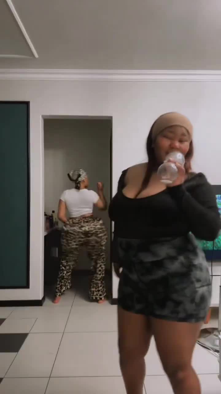 Cindy Makhathin (3) thumbnail