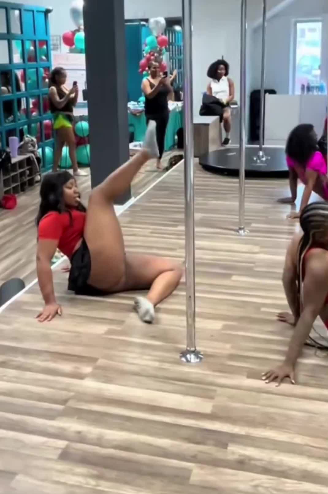 Sthedoingtingss thumbnail